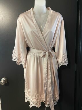 Le Rose Satin Lace Trim Bridal Robe Blush Pink Kimono Sleeve Tie Waist L/XL
